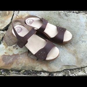 Dansko Brown Leather Sandals size 39 or 8.5 to 9
